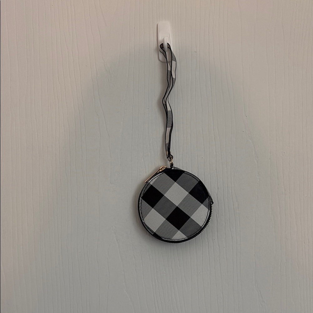 Plaid Round Wristlet